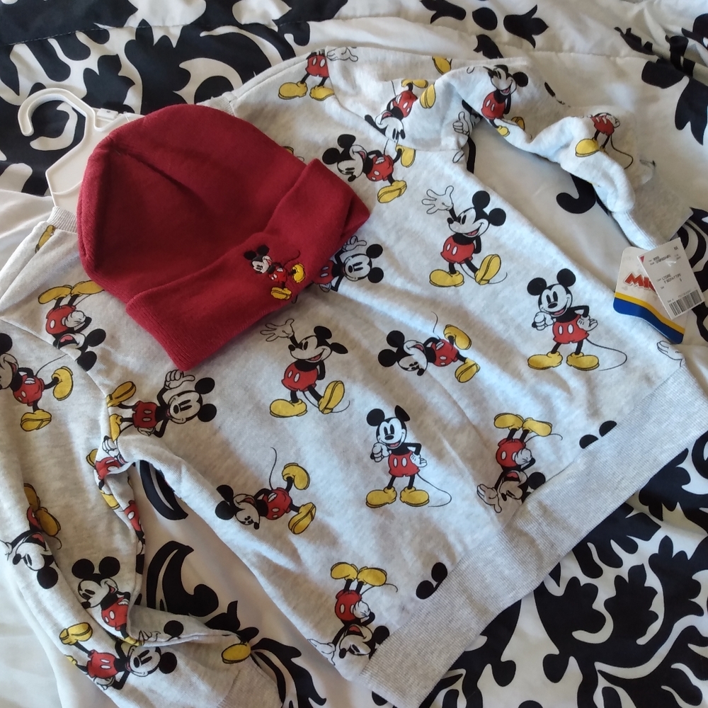 Disney long sleeve with bonus beanie size 6 Mickey Mouse